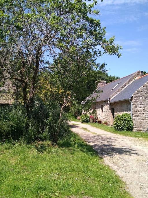 Les Crins De Gaia Villa Plogastel-Saint-Germain Exterior foto